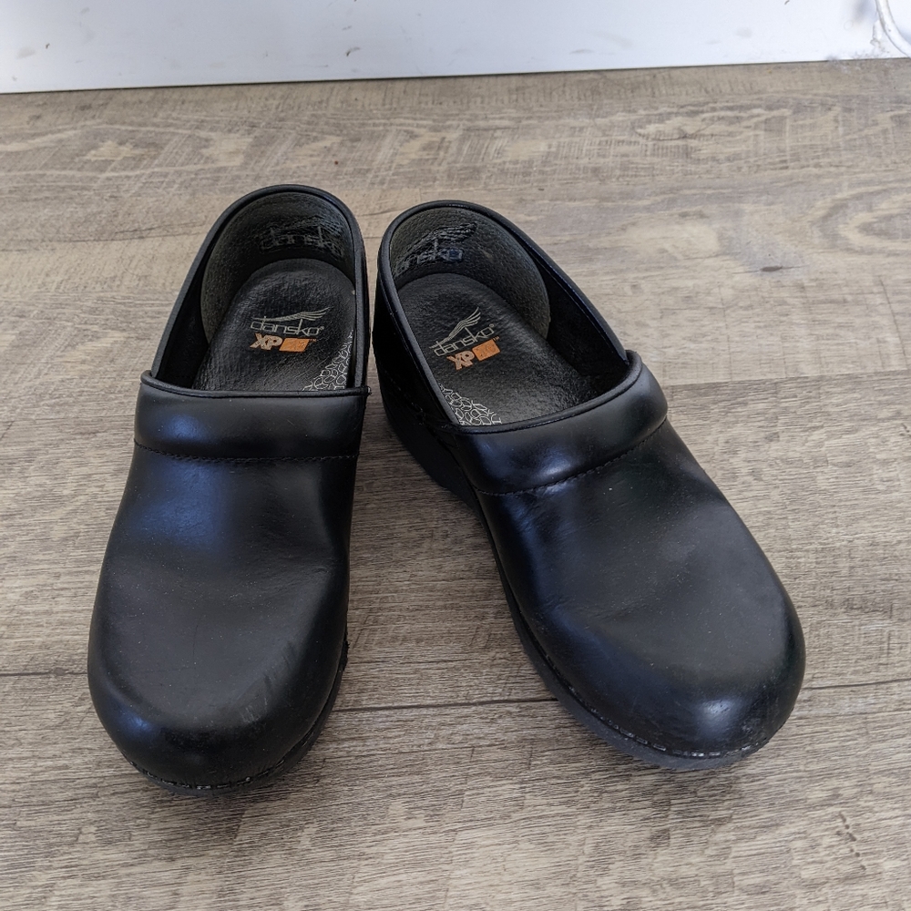 Dansko XP 2.0 Clogs